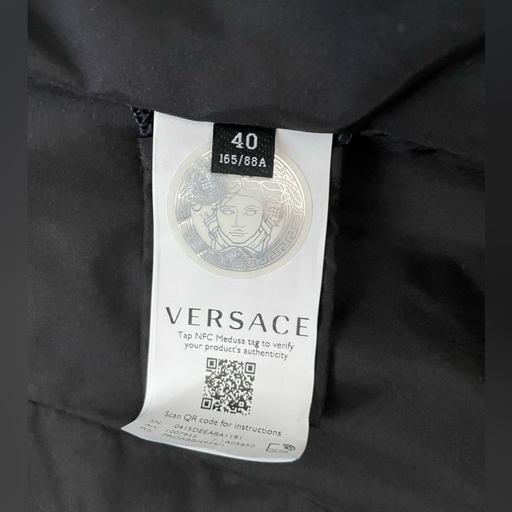 RARE Versace women gold Medusa barrocco puffer coat NWT - Picture 9 of 12